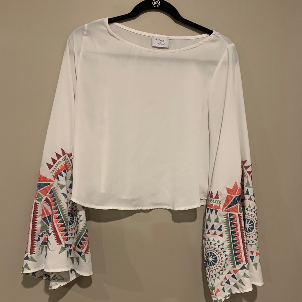Embroidery Sleeve Top